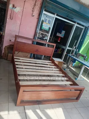 Kitanda Hard Wood 6x5
