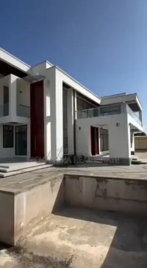 5bdrm Block of Flats in Mchakama Real Estate, Mbweni for sale