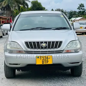 Toyota Harrier 2002 Pearl