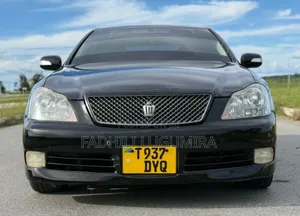 Toyota Crown 2004 Black