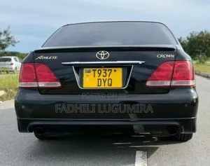 Toyota Crown 2004 Black