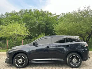 Toyota Harrier 2.5 Hybrid 4WD 2015 Black