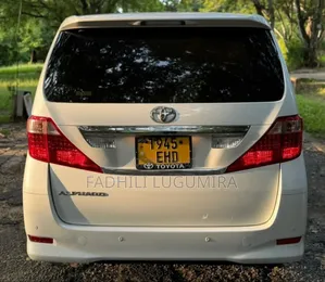 Toyota Alphard 2011 White