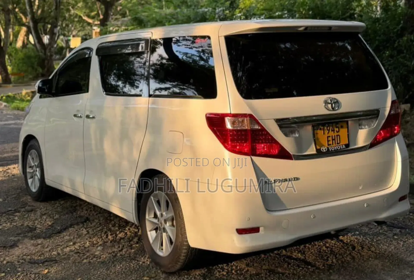 Toyota Alphard 2011 White