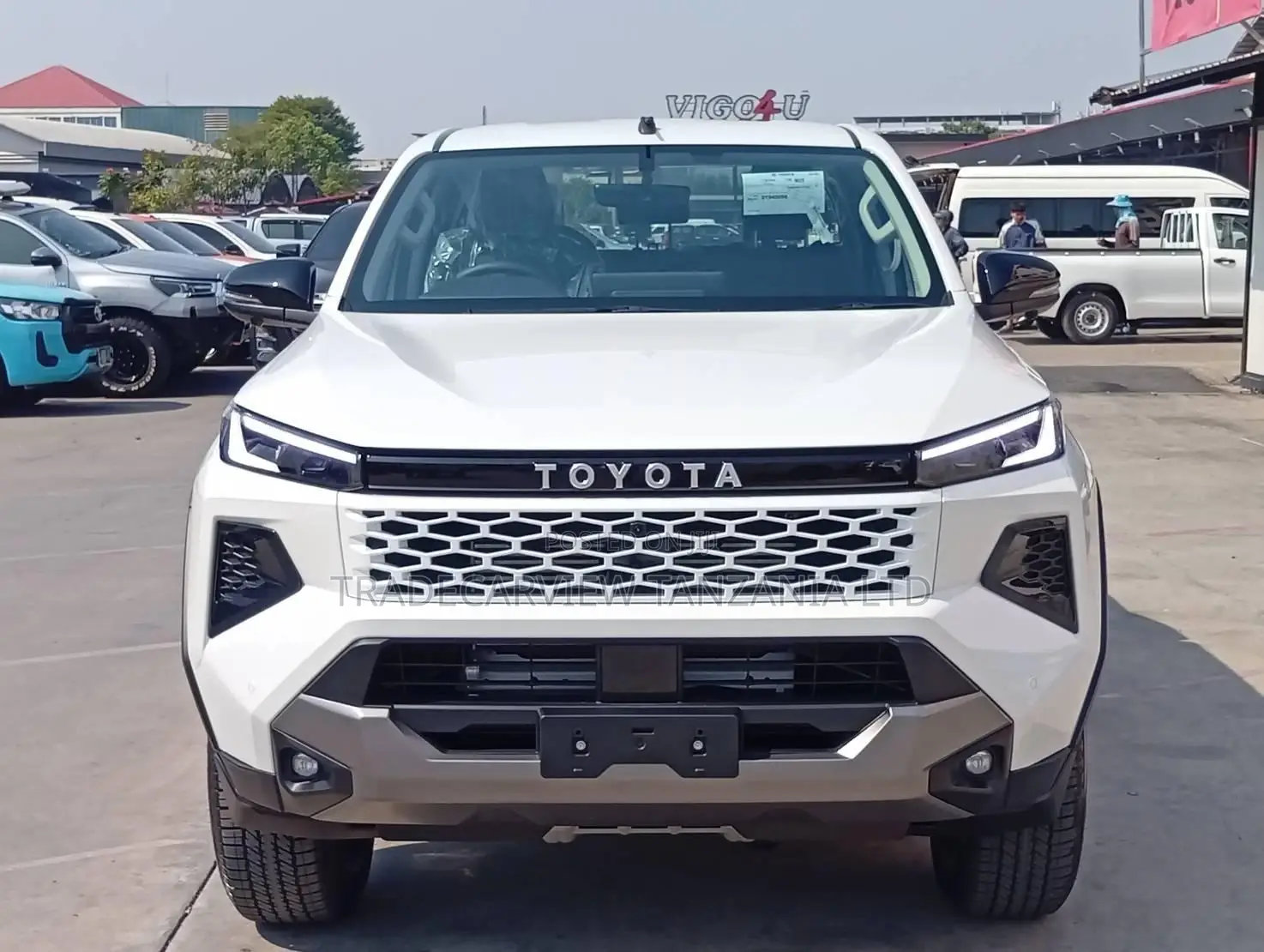 New Toyota Hilux 2025 White