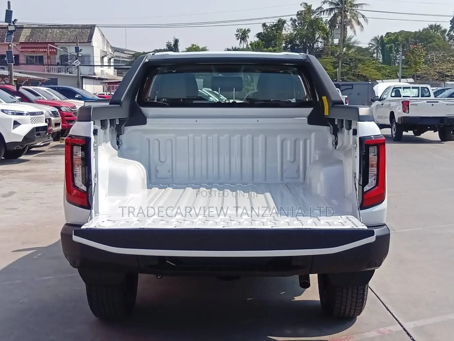 New Toyota Hilux 2025 White
