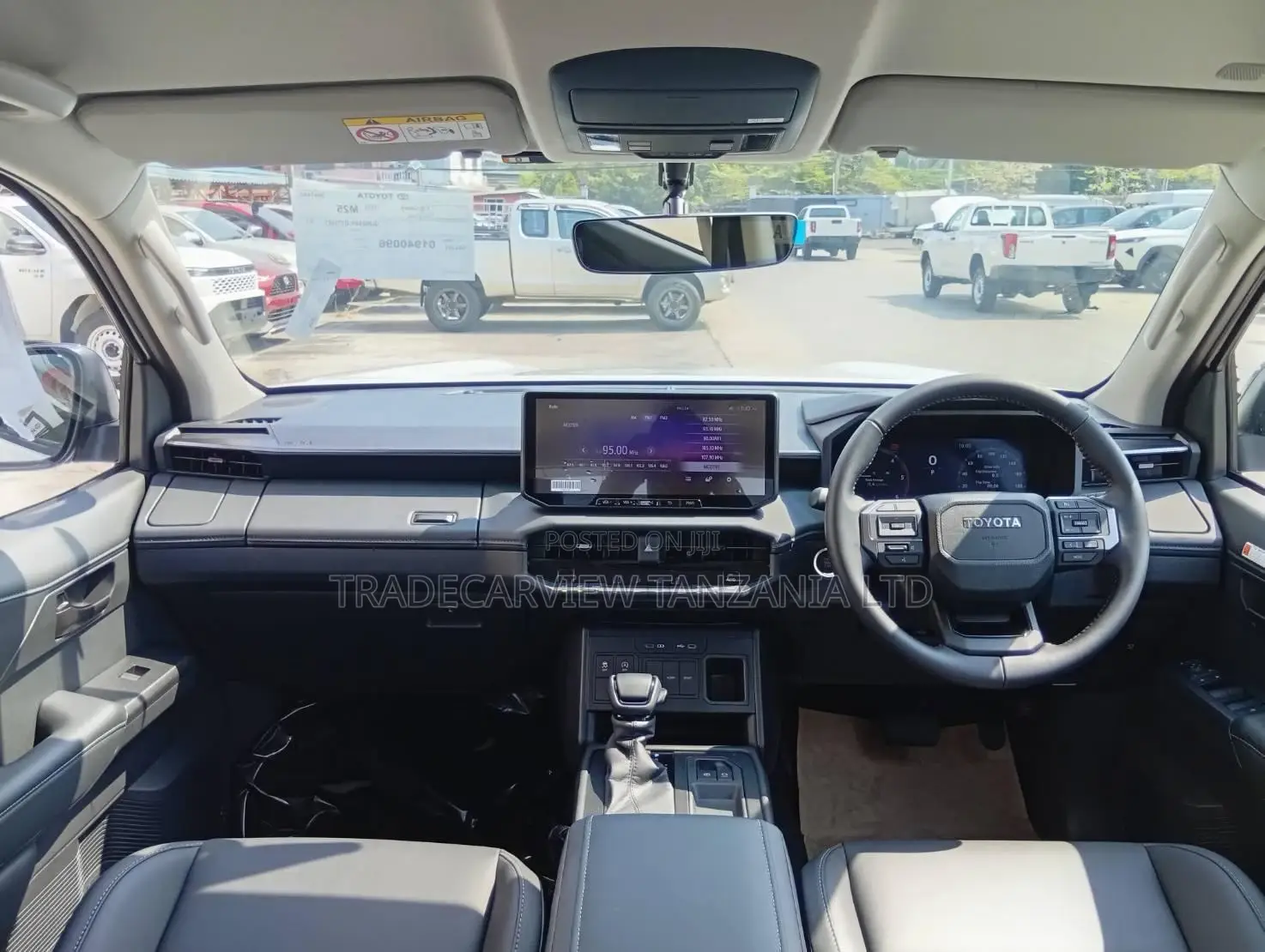 New Toyota Hilux 2025 White
