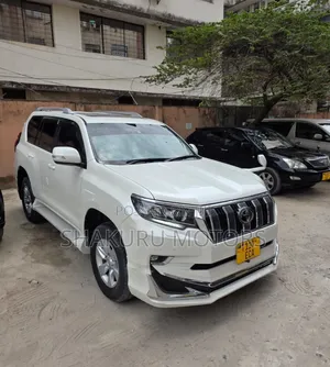 Toyota Land Cruiser Prado 2021 White