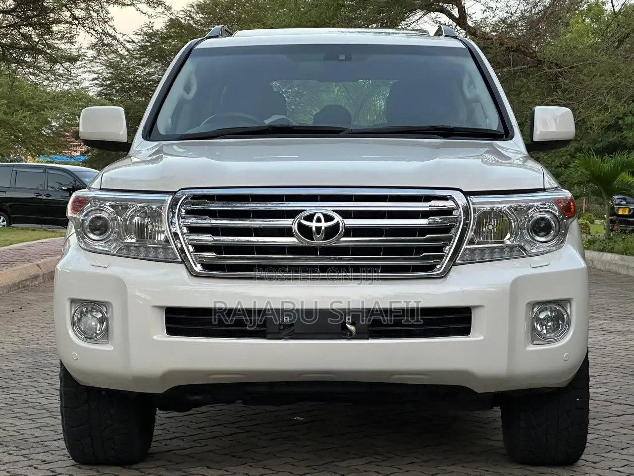 Toyota Land Cruiser 2010 White