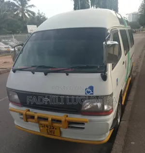 Toyota HiAce 1999 Pearl