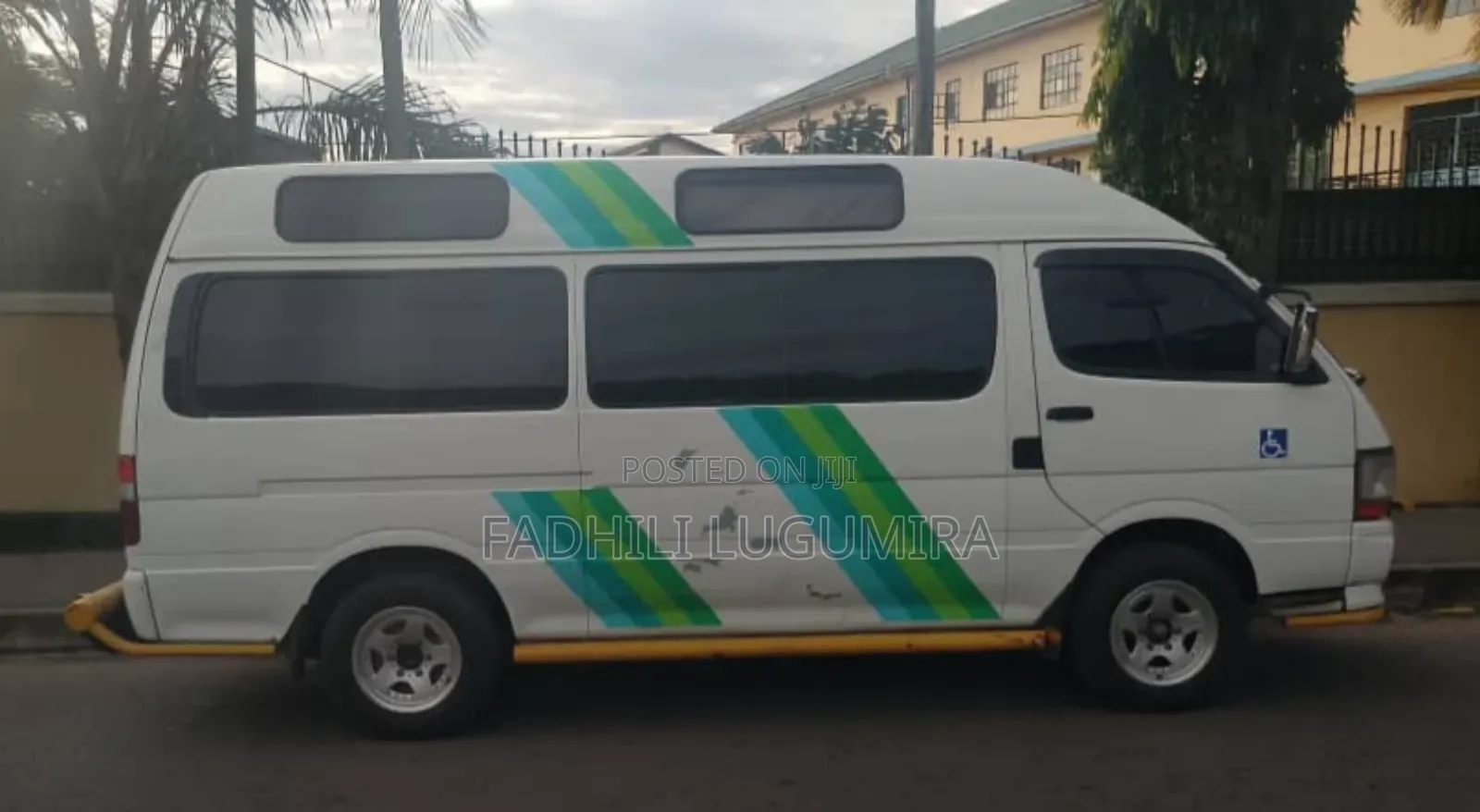 Toyota HiAce 1999 Pearl