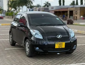 Toyota Vitz 2008 Black