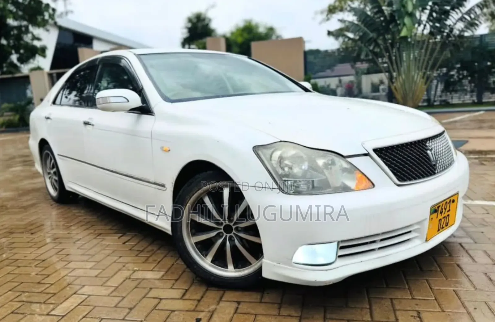 Toyota Crown Royale 2005 White