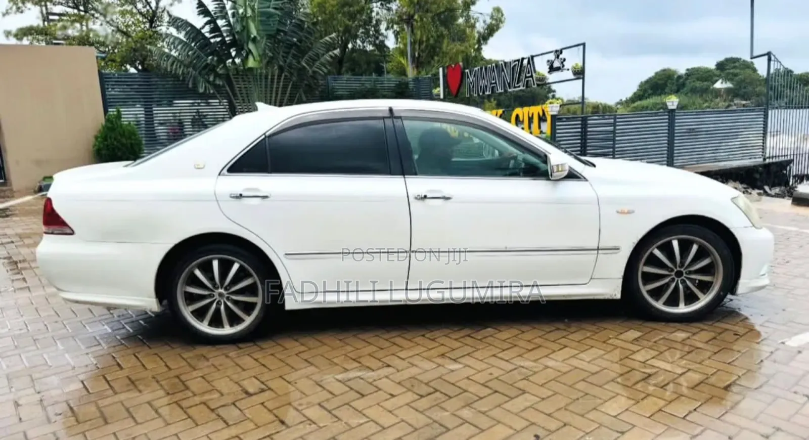 Toyota Crown Royale 2005 White