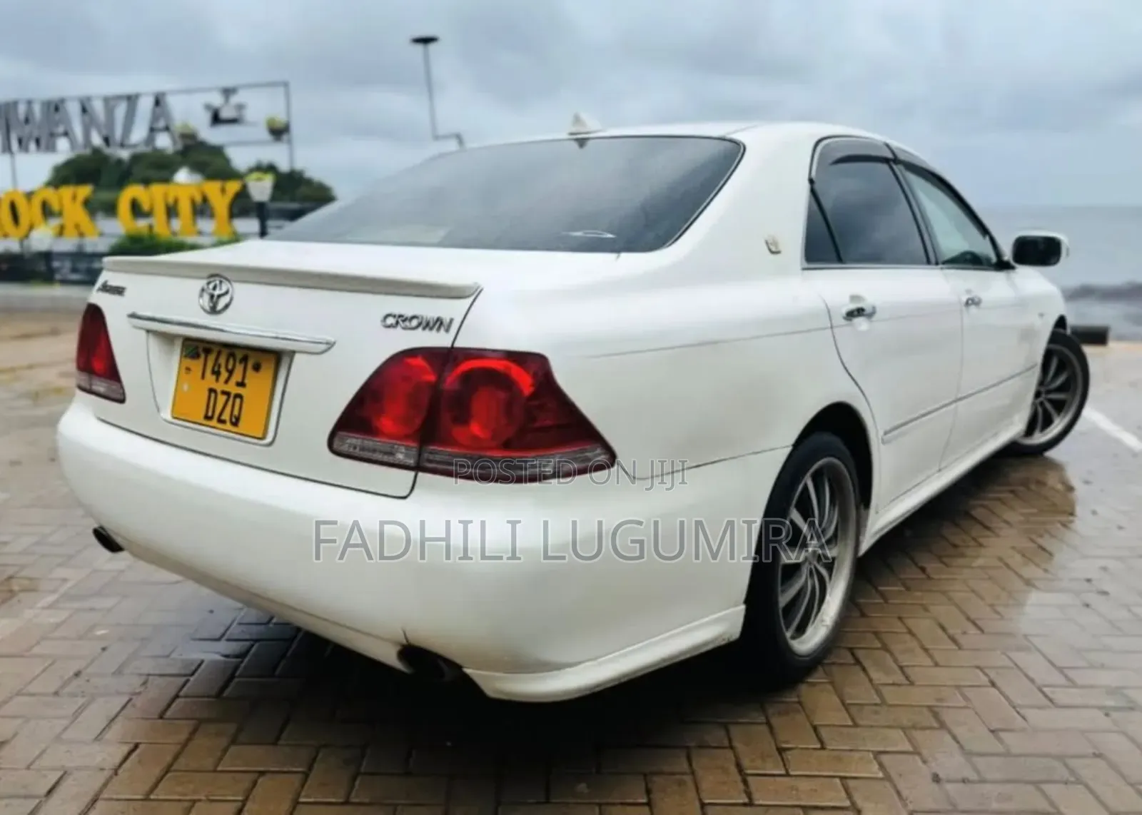 Toyota Crown Royale 2005 White