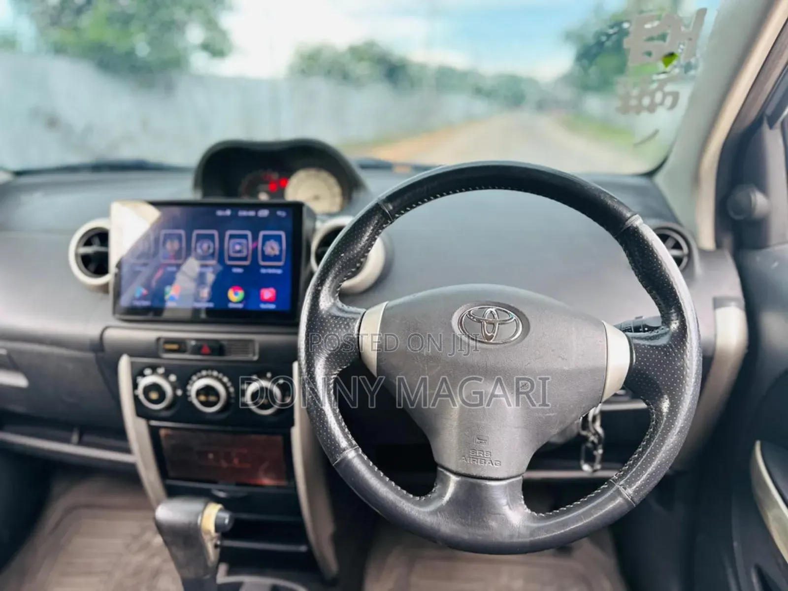 Toyota IST 2004 Silver