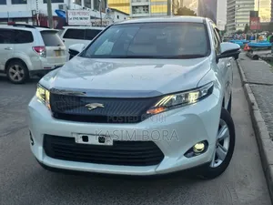 Toyota Harrier 2.0 2016 White