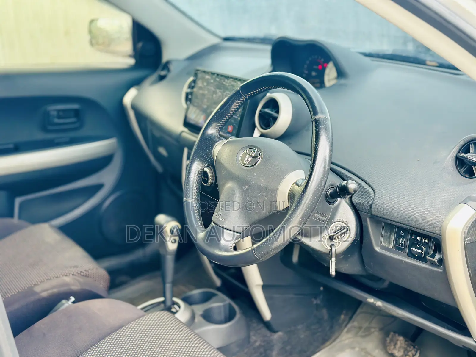 Toyota IST 2004 Silver