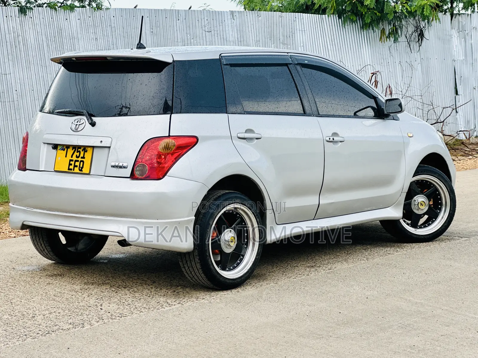 Toyota IST 2004 Silver