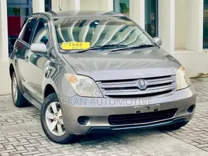 Toyota IST 2004 Gray