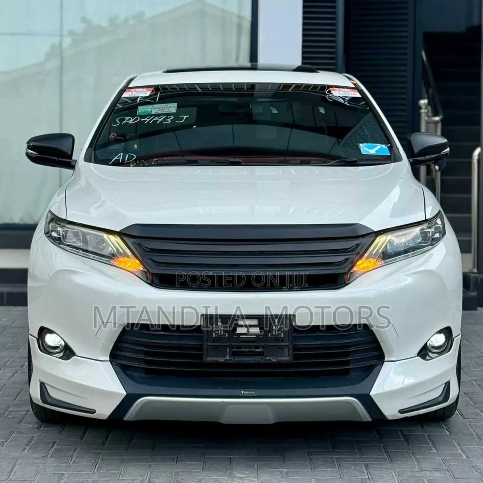 Toyota Harrier 2.5 Hybrid 4WD 2016 White