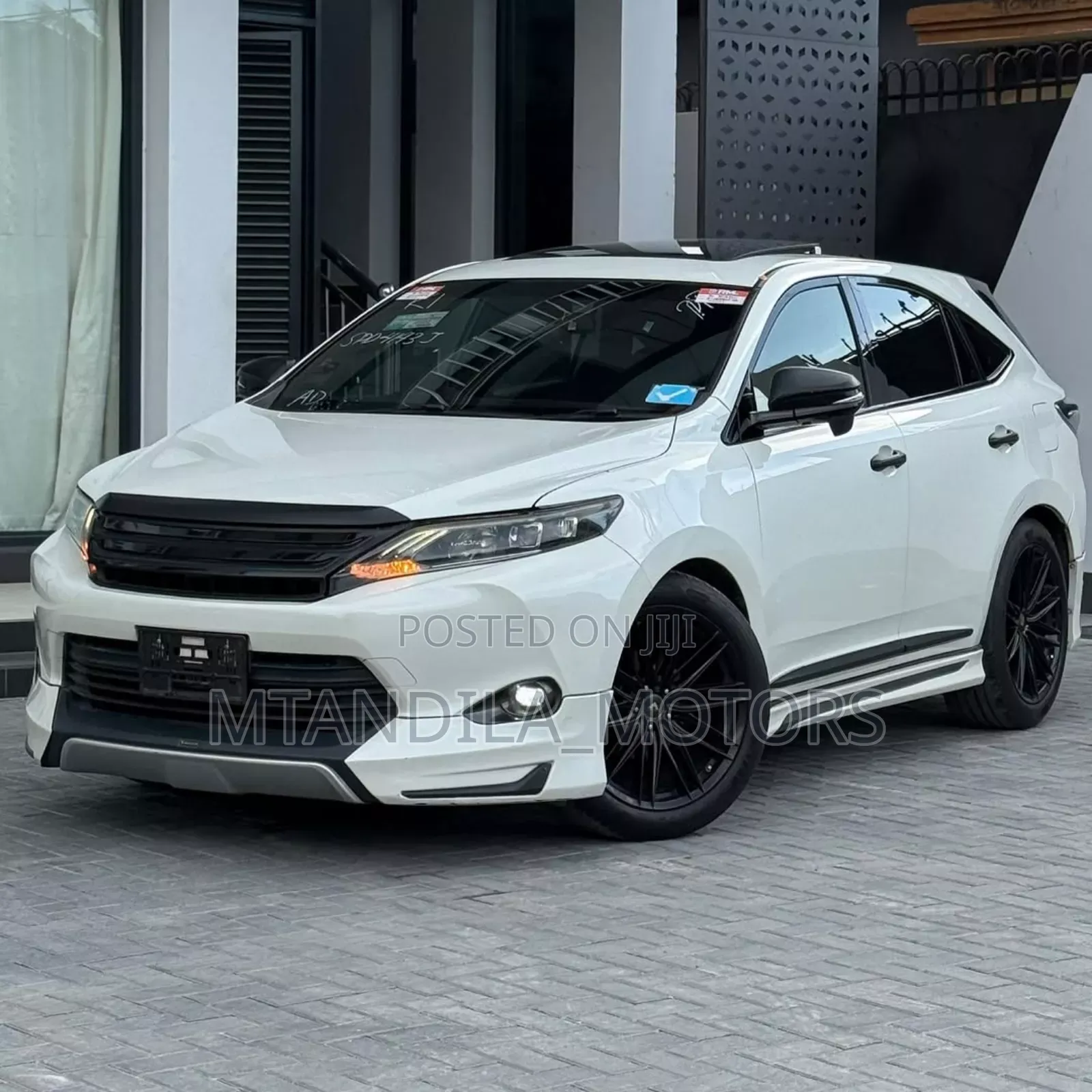 Toyota Harrier 2.5 Hybrid 4WD 2016 White