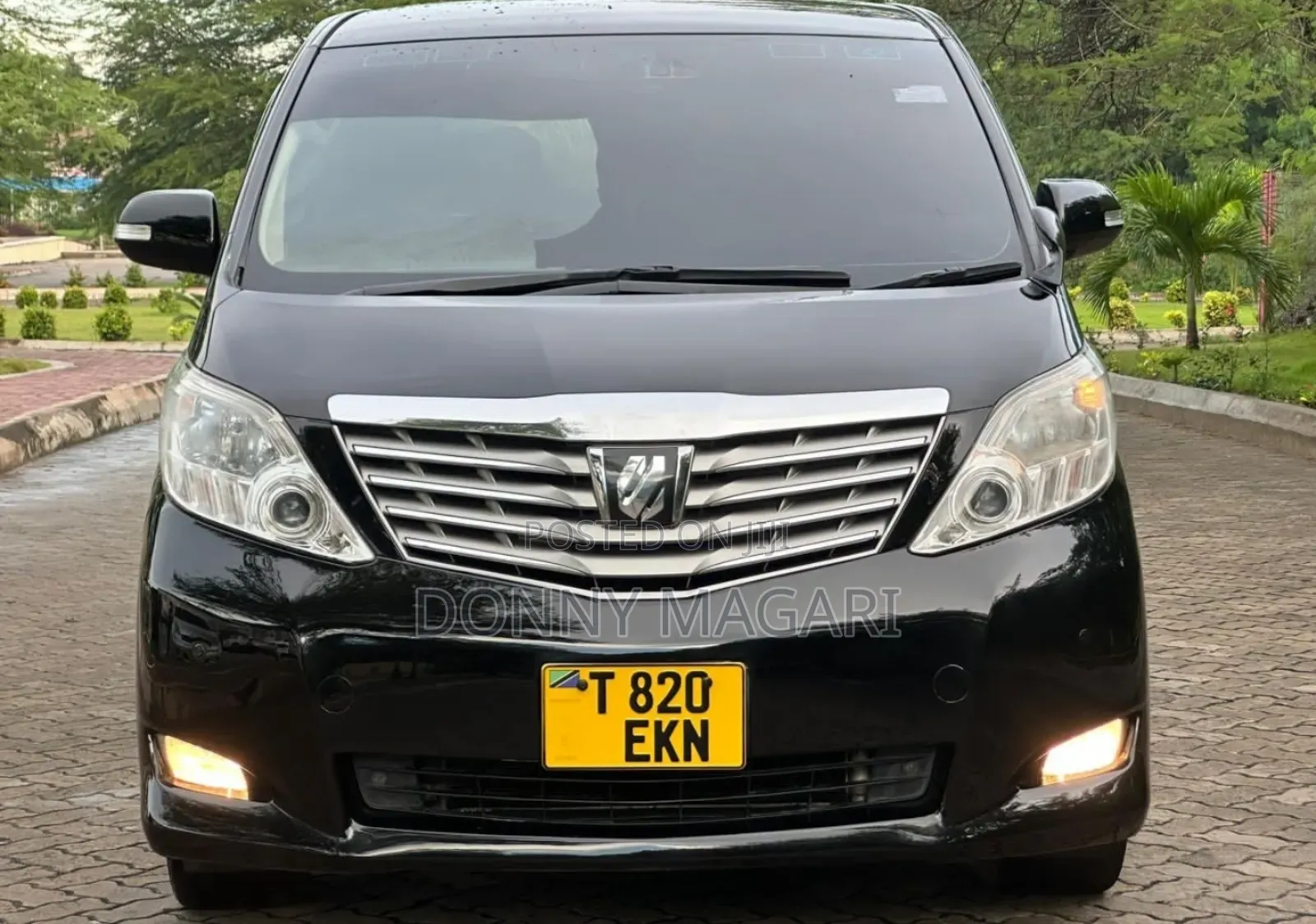 Toyota Alphard 2011 Black