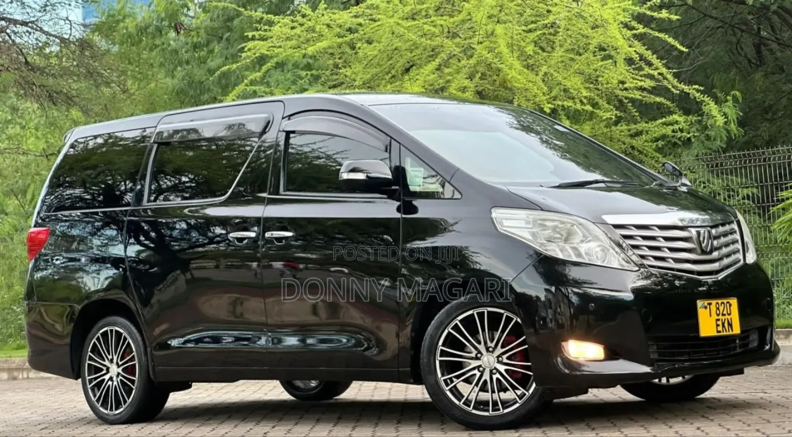 Toyota Alphard 2011 Black