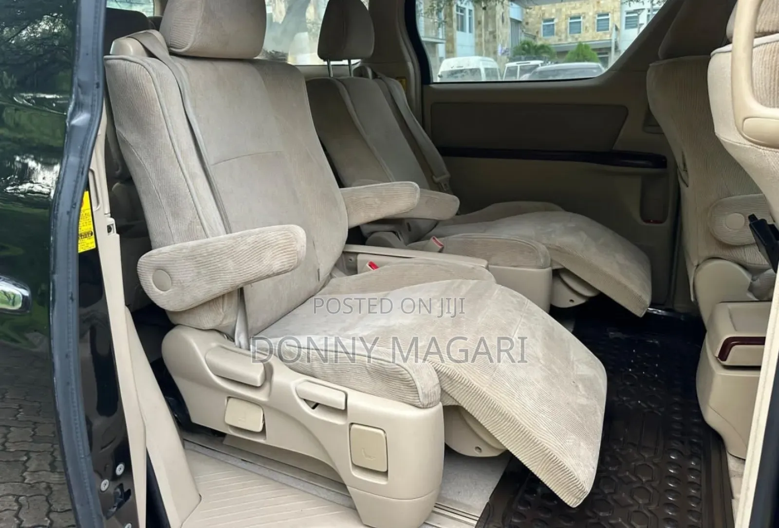 Toyota Alphard 2011 Black