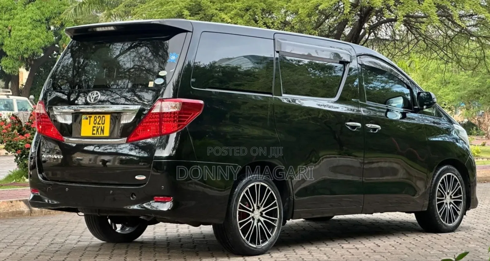 Toyota Alphard 2011 Black