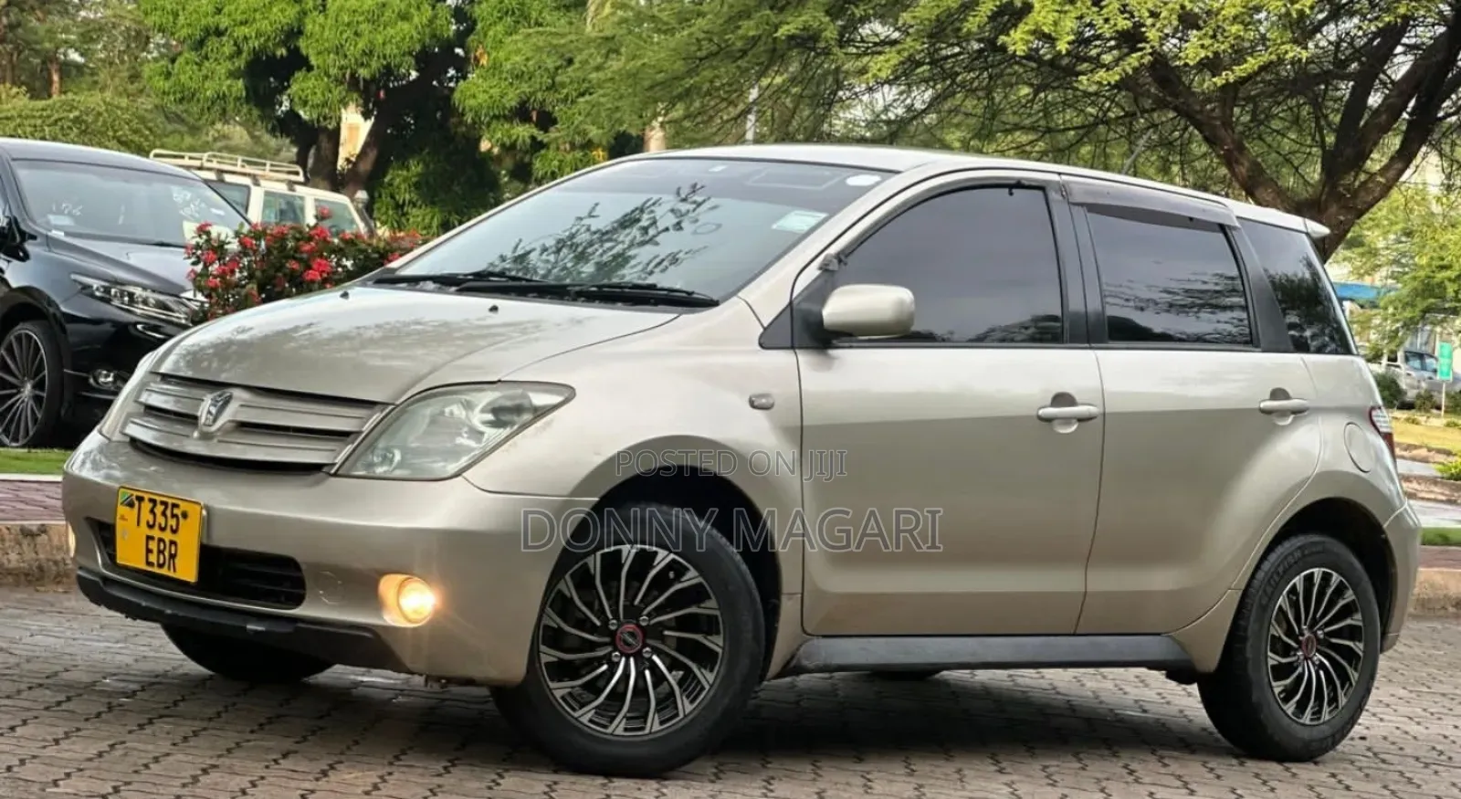 Toyota IST 2004 Gold