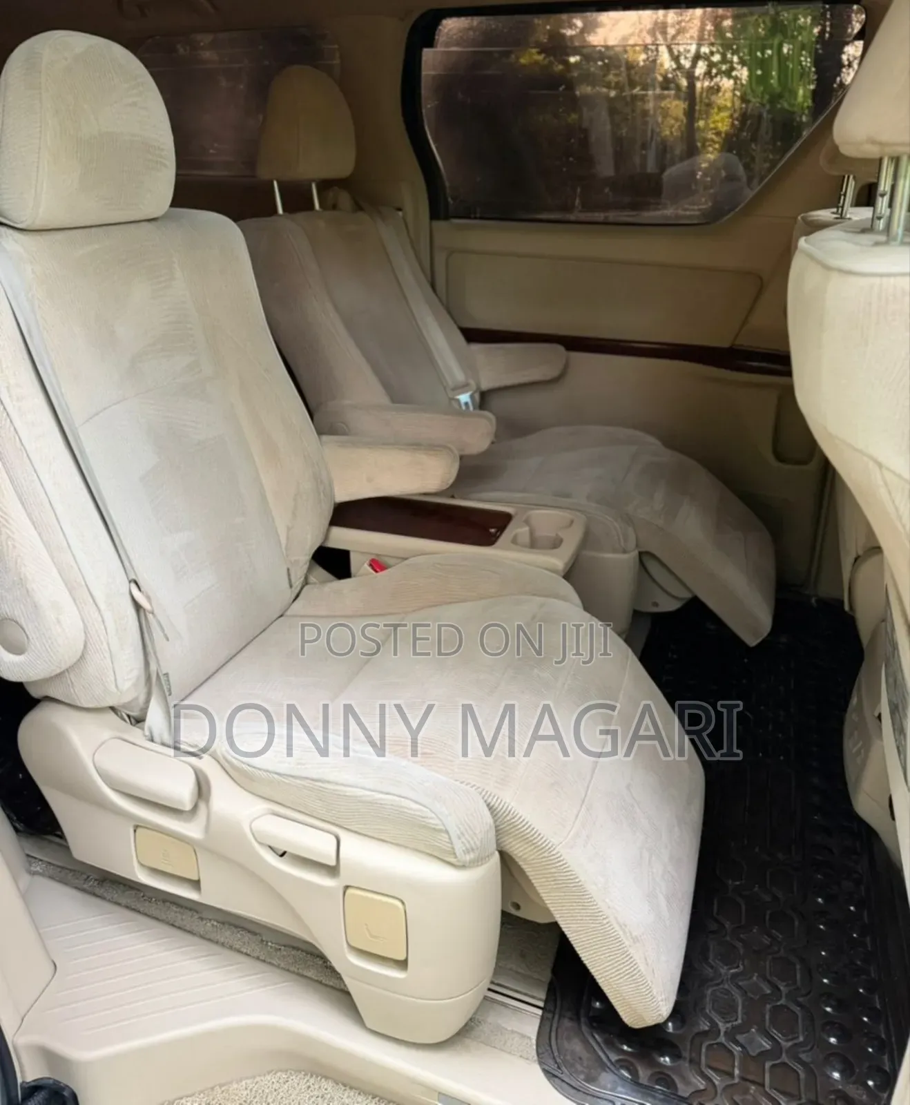 Toyota Alphard 2011 White