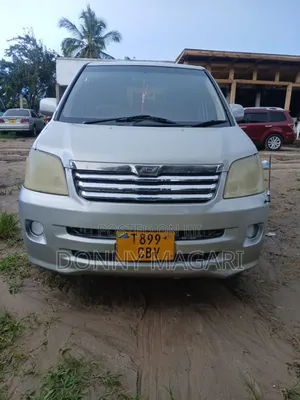 Toyota Noah 2008 Silver