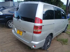 Toyota Noah 2008 Silver