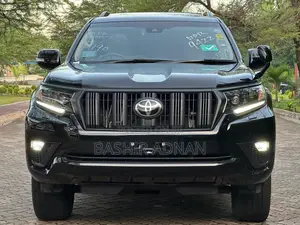 Toyota Land Cruiser Prado 2.7 2023 Black