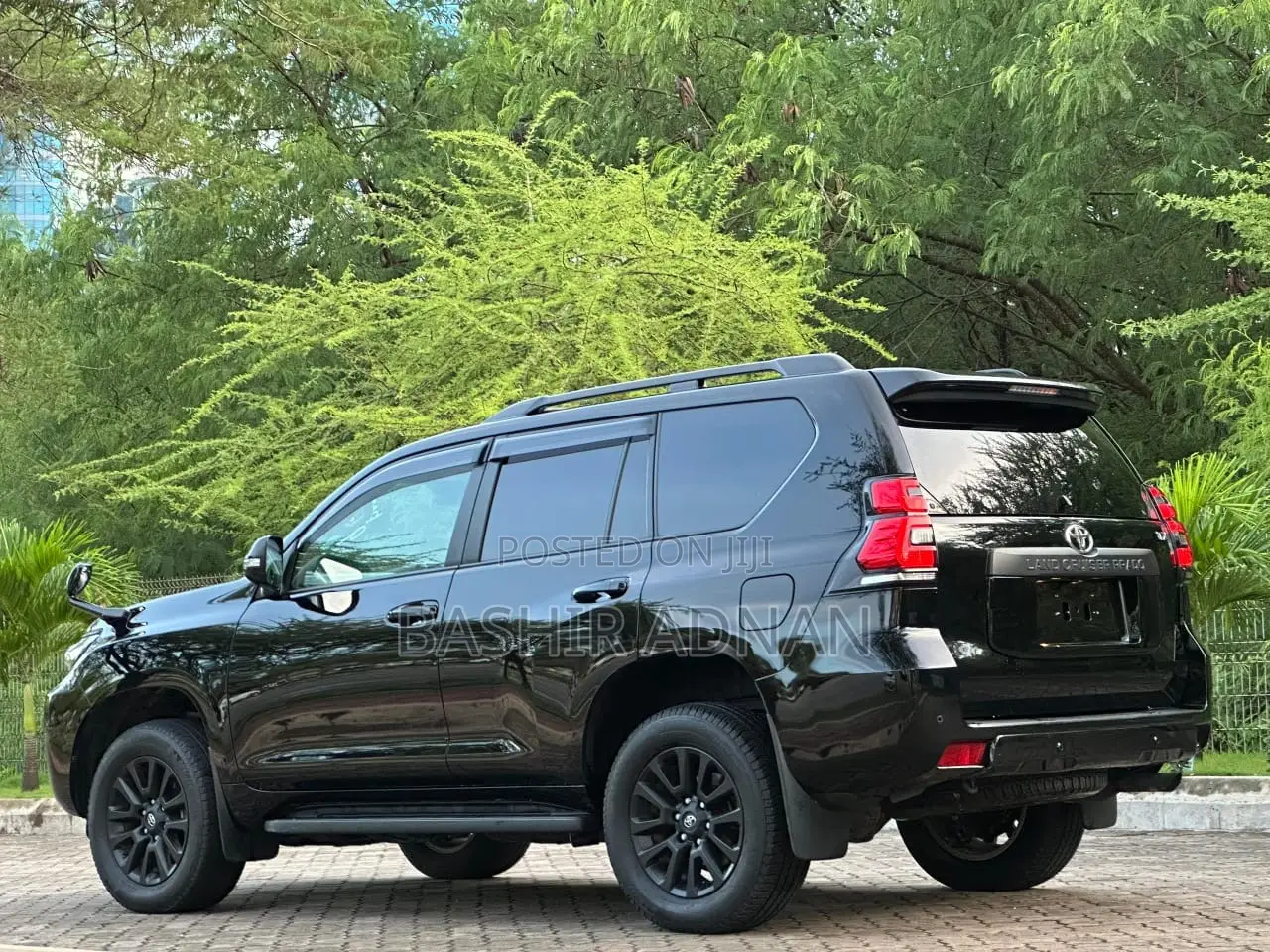 Toyota Land Cruiser Prado 2.7 2023 Black