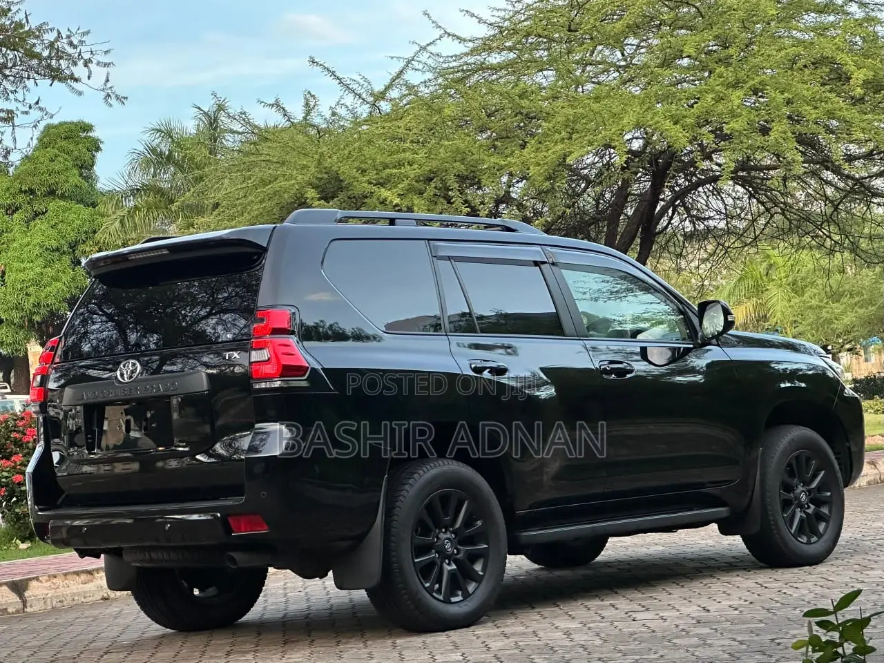 Toyota Land Cruiser Prado 2.7 2023 Black