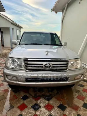Toyota Land Cruiser 100 4.2 2006 Silver