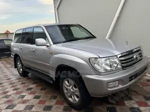 Toyota Land Cruiser 100 4.2 2006 Silver