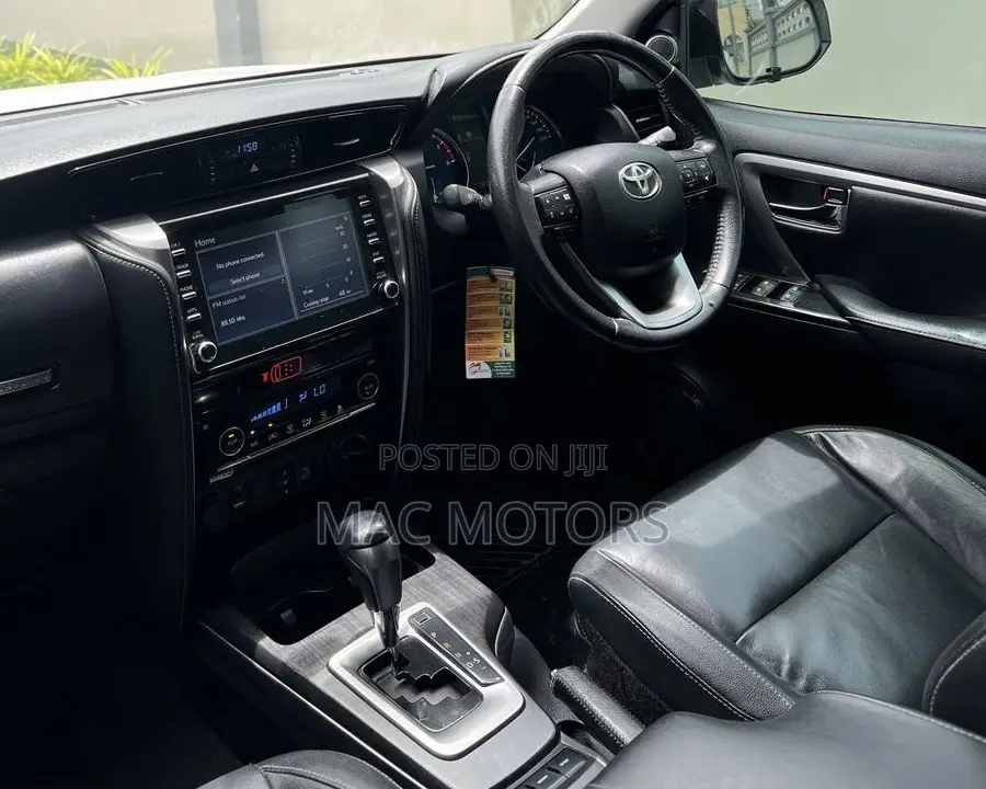 Toyota Fortuner 2.8 D AWD 2020 White