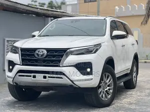 Toyota Fortuner 2.8 D AWD 2020 White