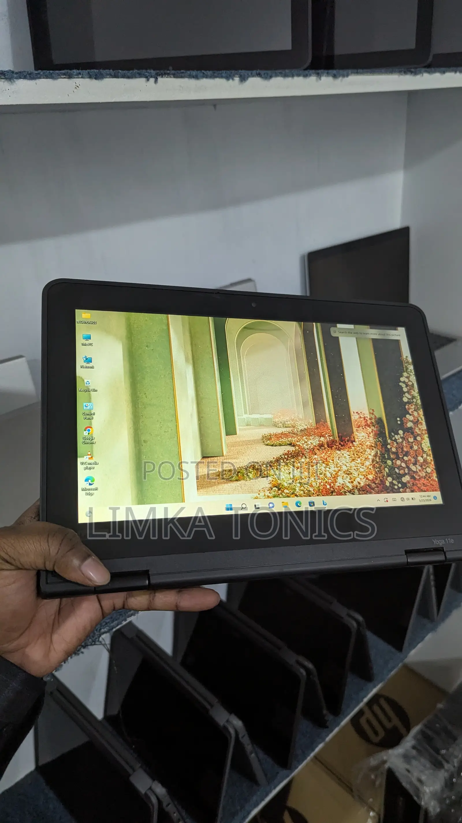 New Laptop Lenovo Yoga 11e 8GB Intel Core i5 SSD 128GB
