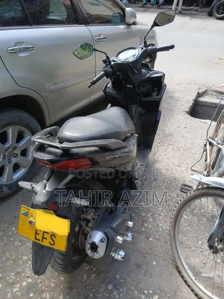 Honda 2024 Black