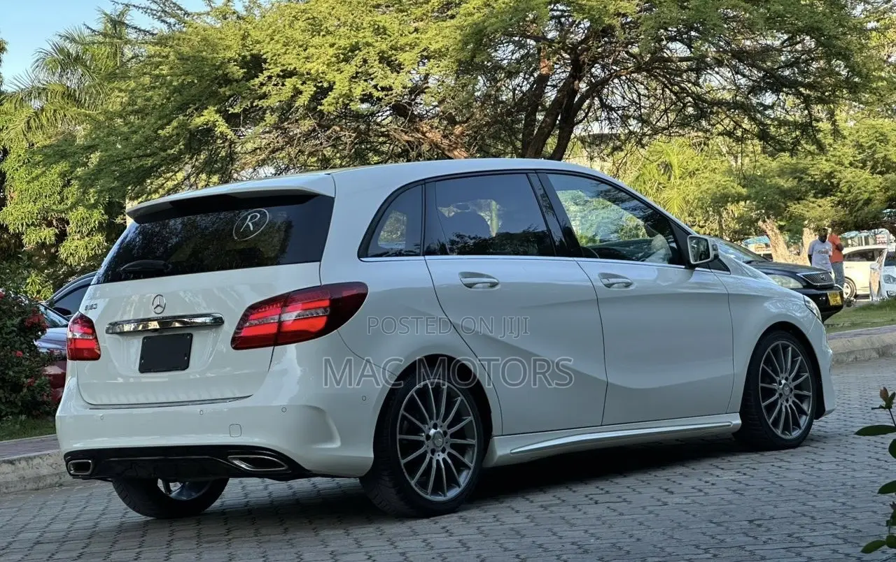 Mercedes-Benz B-Class B180 Petrol 2016 White
