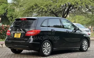 Mercedes-Benz B-Class B180 Petrol 2013 Black