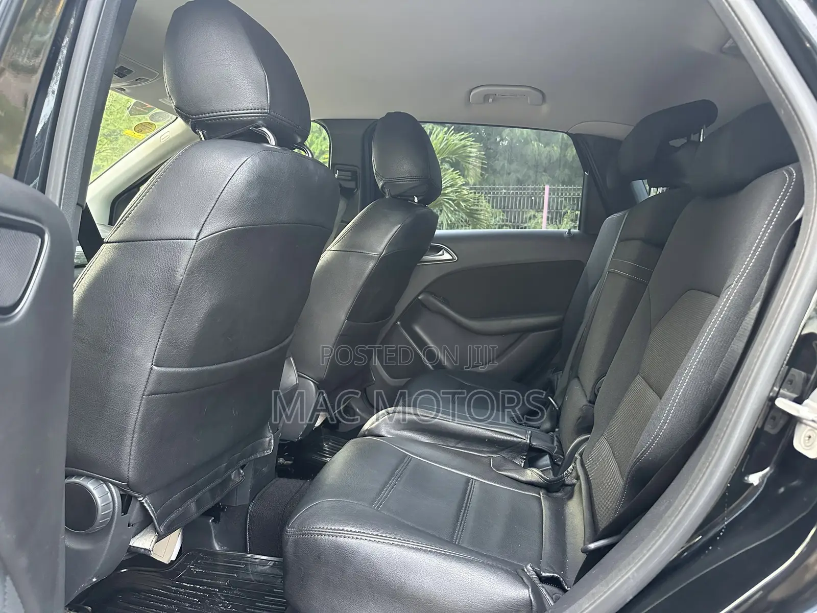 Mercedes-Benz B-Class B180 Petrol 2013 Black