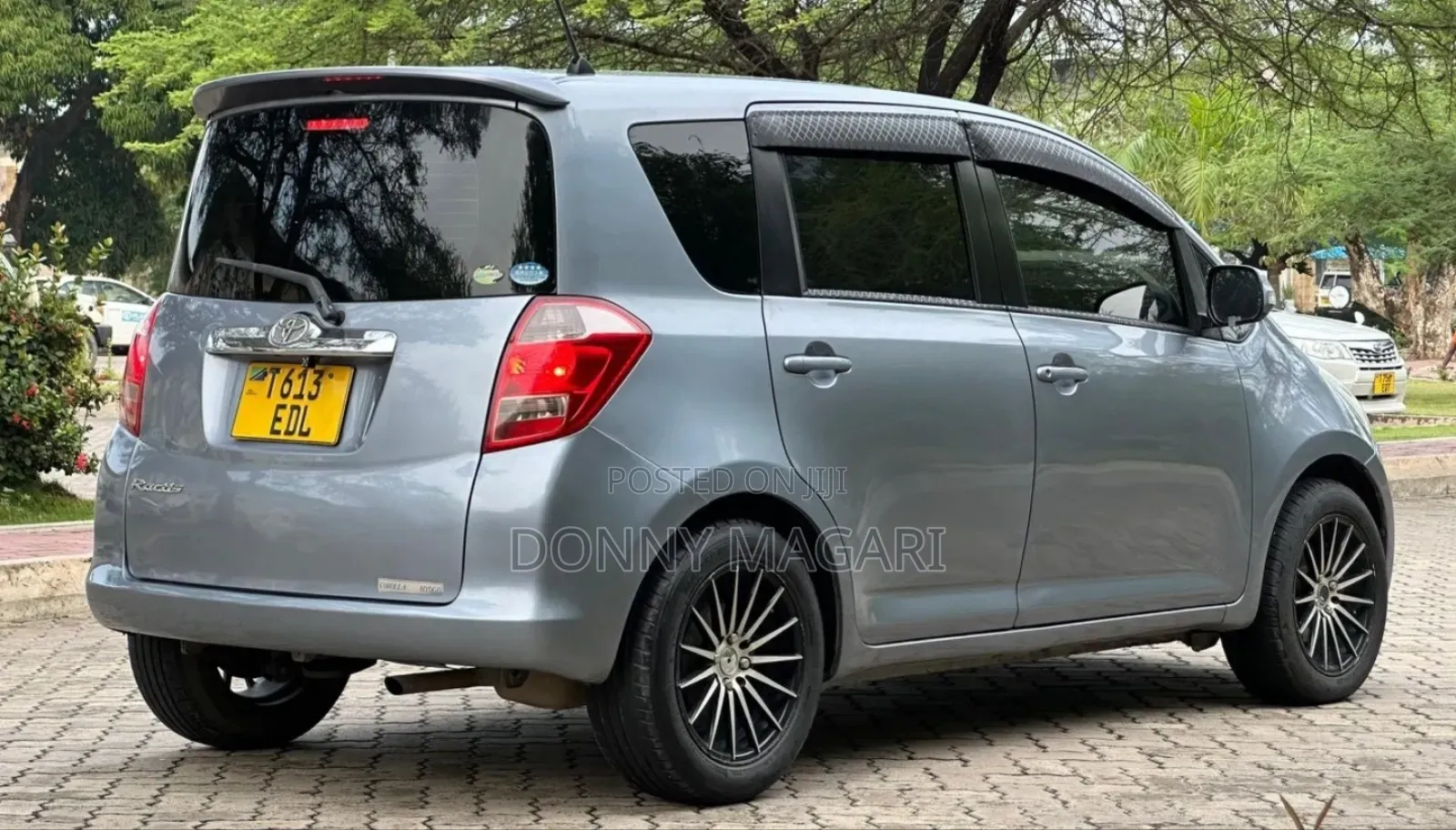 Toyota Ractis 2006 Gray