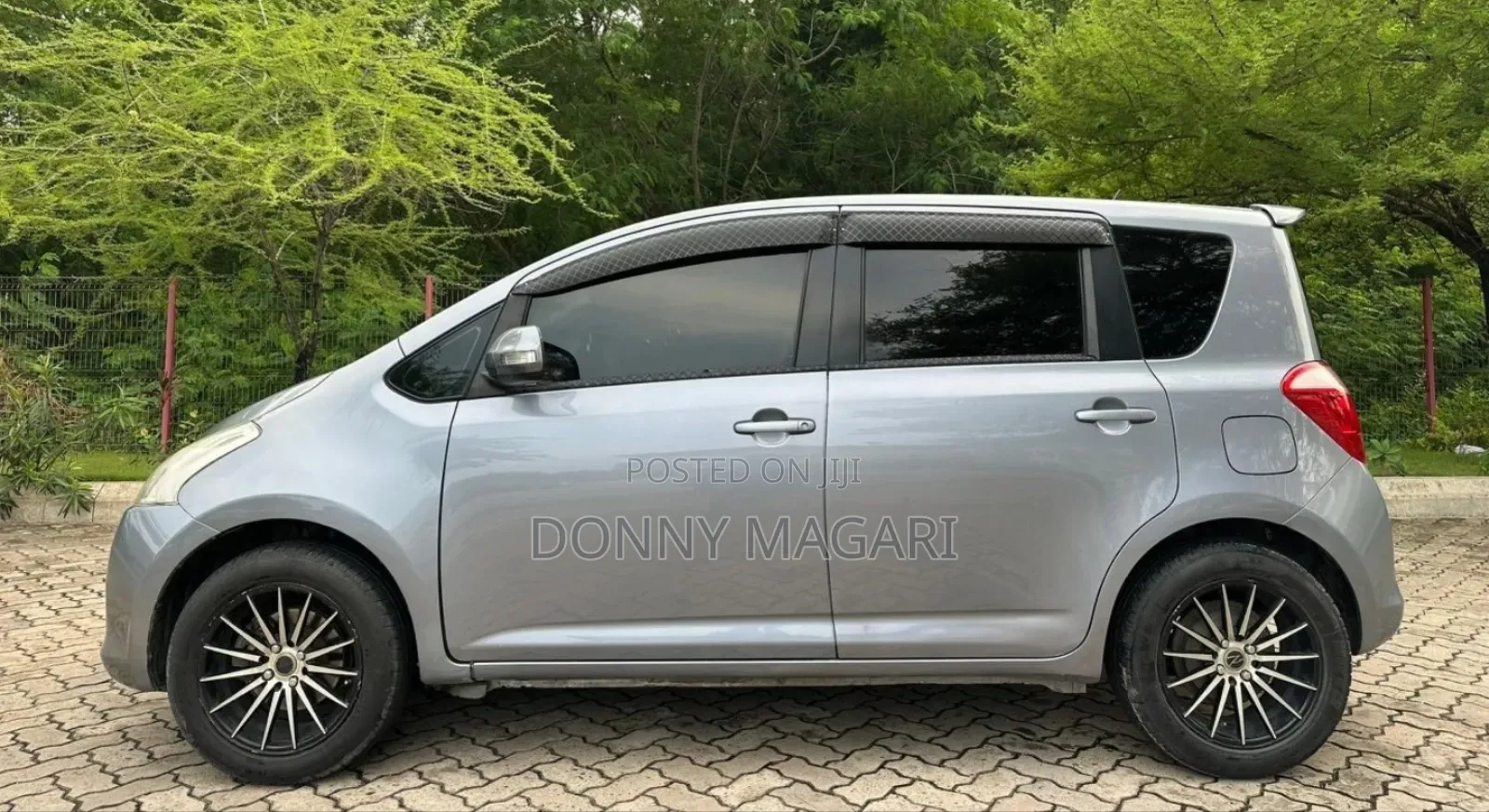Toyota Ractis 2006 Gray