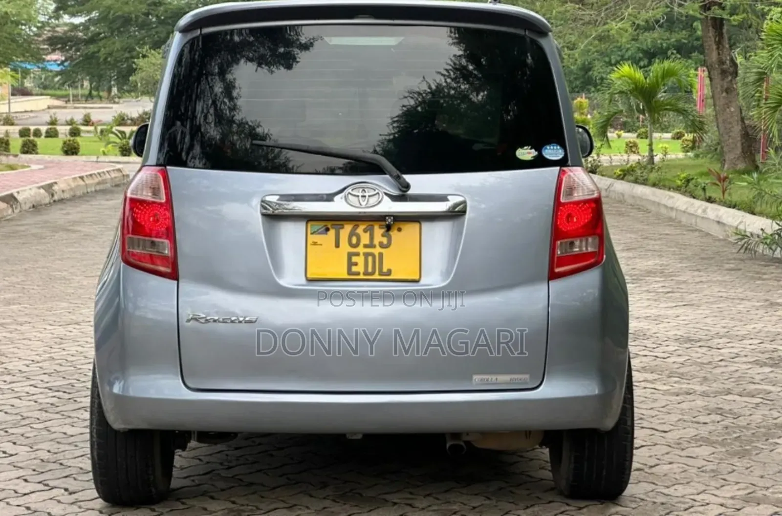 Toyota Ractis 2006 Gray