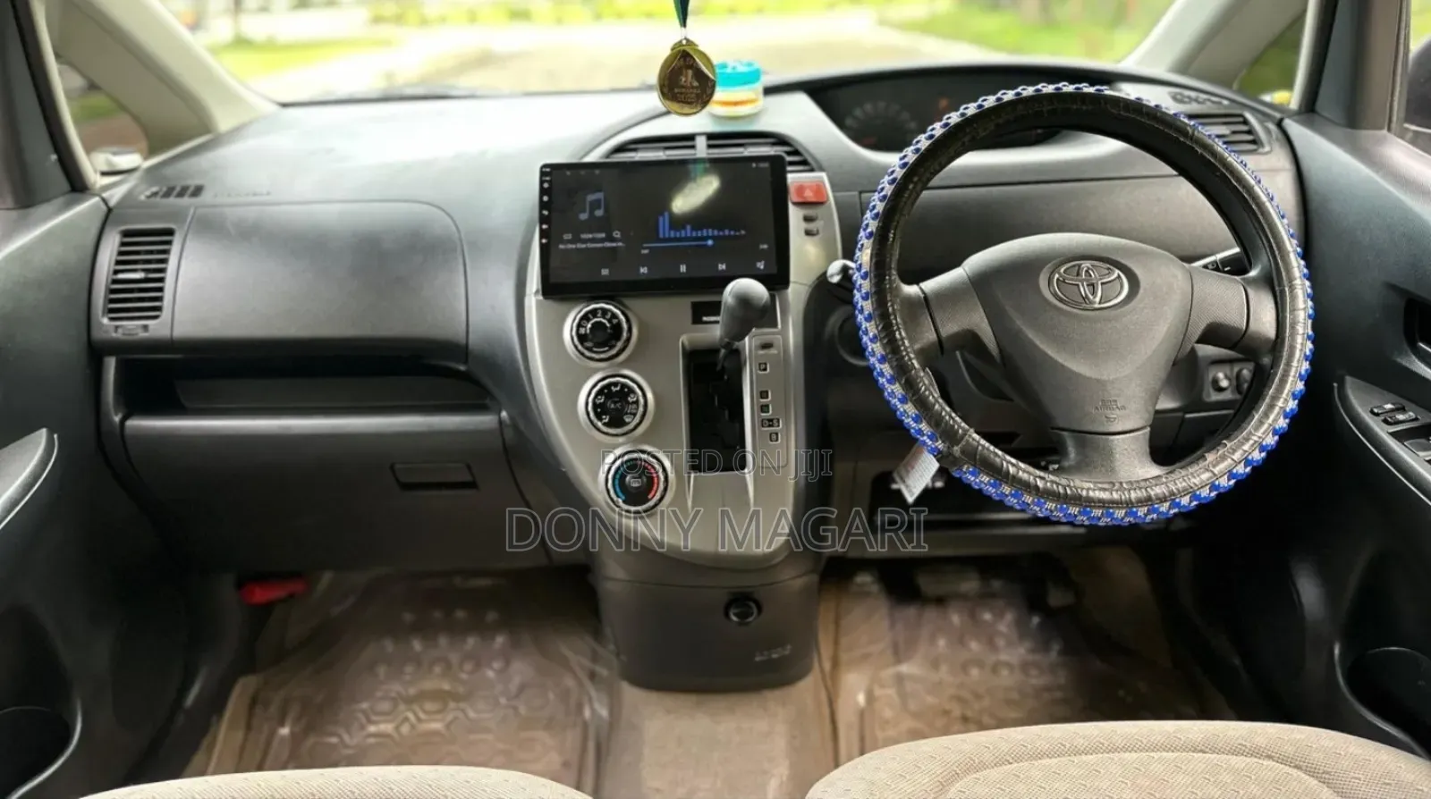 Toyota Ractis 2006 Gray